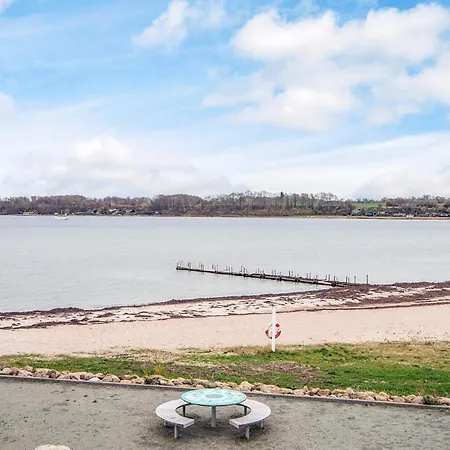 4 Star In Hejls Hejlsminde